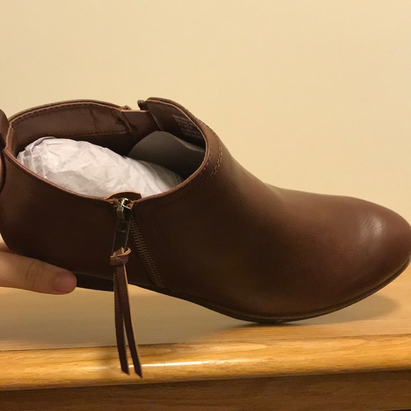 Brand new brown booties, size 10 from rampage. - Picture 3 of 6